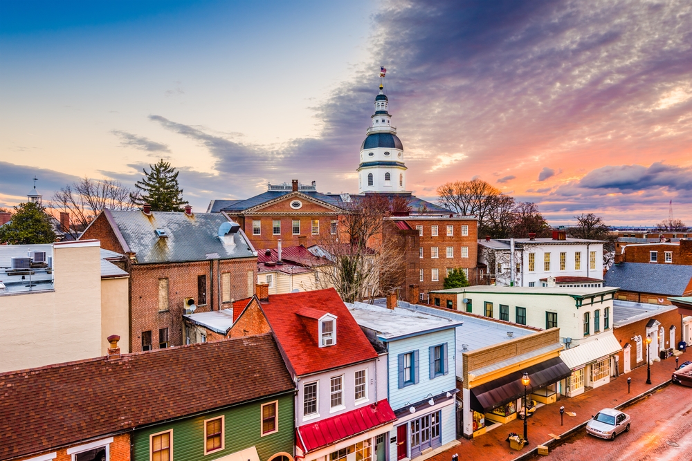 Annapolis,,maryland,,usa,downtown,view,over,main,street,with,the